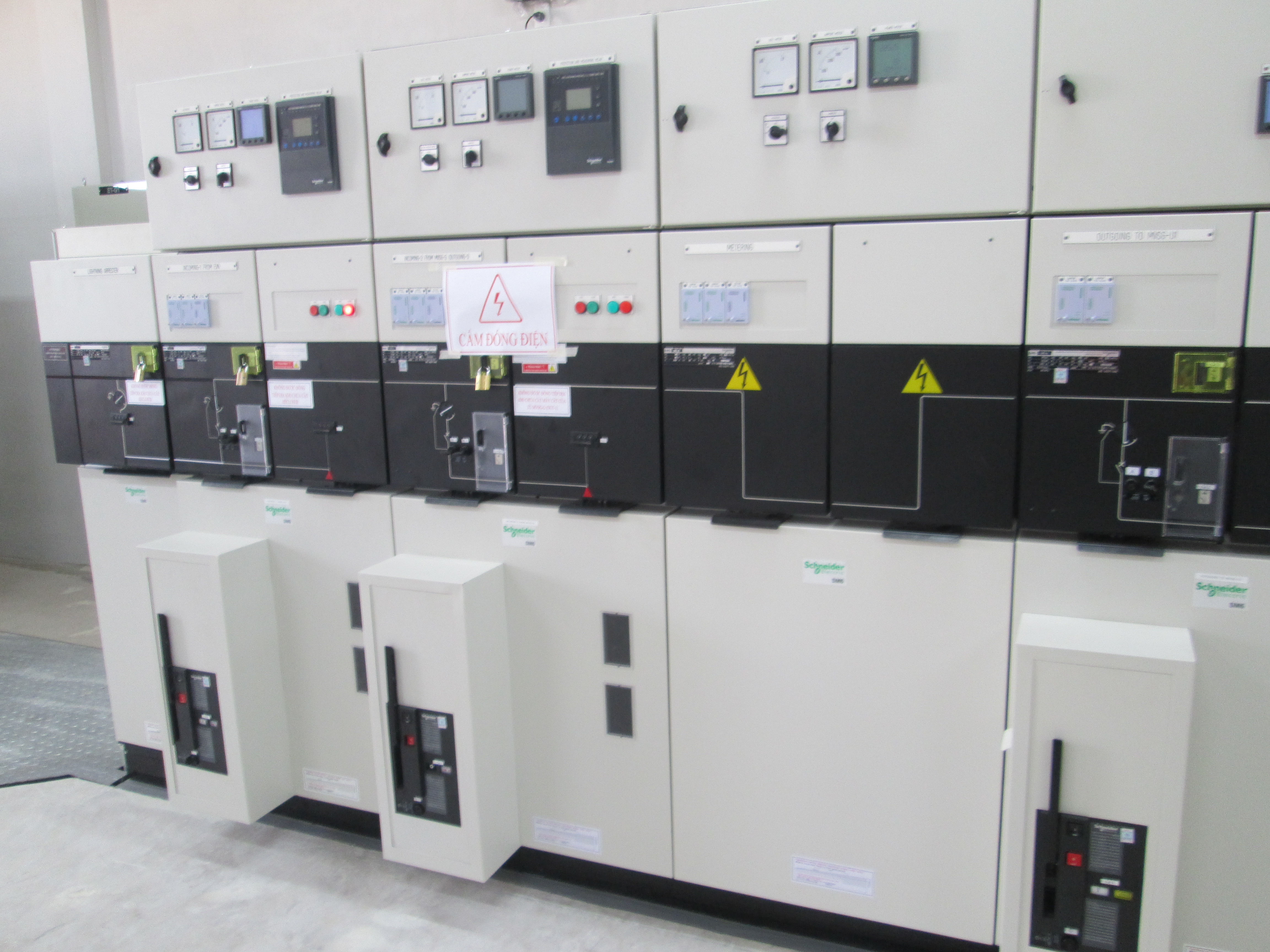 Electrical LT panels — design, installation and maintenance